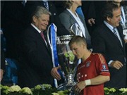 Bóng đá anh, ngoại hạng anh, lịch thi đấu euro 2012, Schweinsteiger xin lỗi Tổng thống Đức